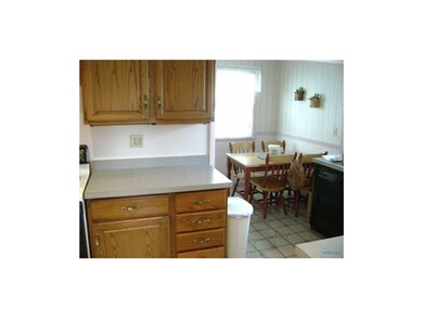 Eat In Kitchen.