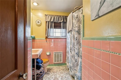 4518 Jean Lafitte Bathroom
