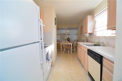 302 Surrey Place, Macungie, PA 18062 - photo 4