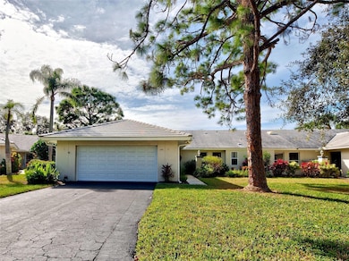 166 Southampton Place S unit 348, Venice, FL 34293 - photo 2