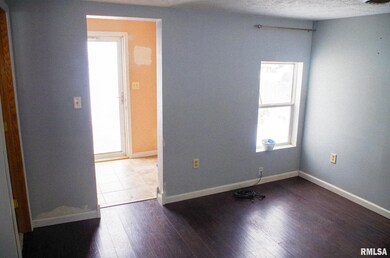 12771 Fishburn Rd unit 1, Mechanicsburg, IL 62545 - photo 7