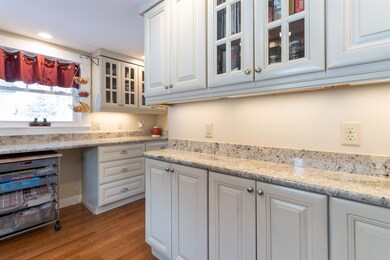 31 Middle St, Amherst, NH 03031 - photo 6