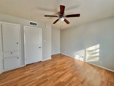 1005 W Hickory St unit W9, Denton, TX 76201 - photo 4