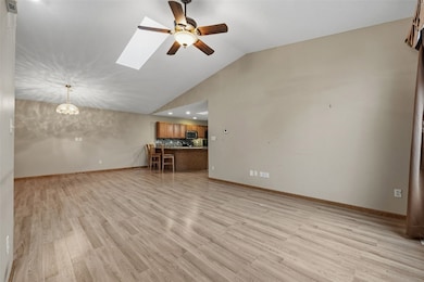 1241 74th St NE unit 1241, Cedar Rapids, IA 52402 - photo 3