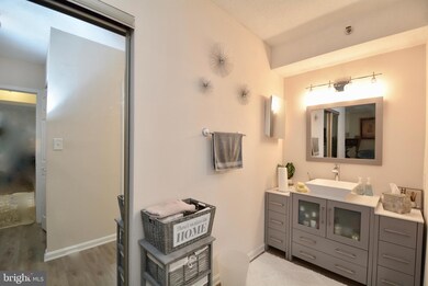 Skyline House unit 1612, Baileys Crossroads, VA 22041 - photo 6