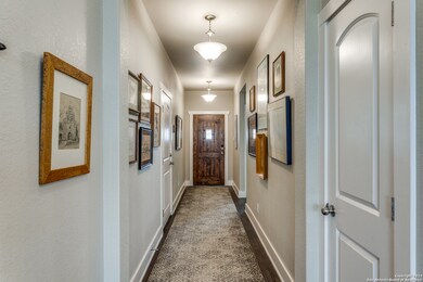 212 Winston Dr, Fredericksburg, TX 78624 - photo 4