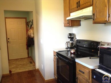 8129 SW Hoch Rd, Auburn, KS 66402 - photo 4