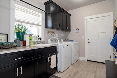 2035 Rabun Way, Central Point, OR 97502 - photo 7