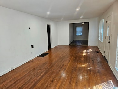 654 Maple St, Fairfield, AL 35064 - photo 2