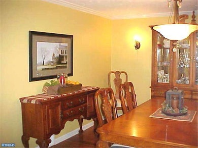 407 W Grays Ave, Glenolden, PA 19036 - photo 7