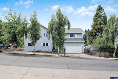 251 Fairview St, Silverton, OR 97381 - photo 2