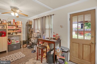 823 Lannerton Rd, Middle River, MD 21220 - photo 7