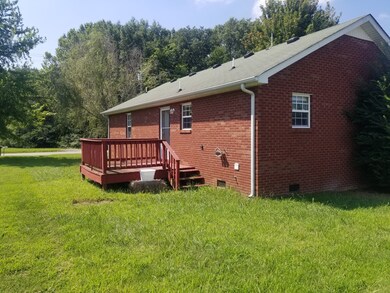 423 Brook Hollow Cir, Manchester, TN 37355 - photo 3