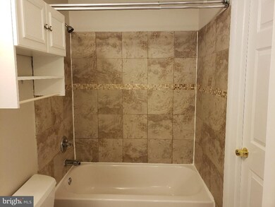 8361 Bark Tree Ct, Springfield, VA 22153 - photo 6