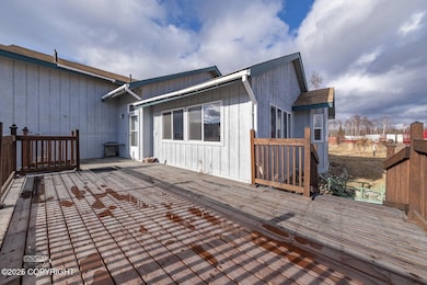 11-web-or-mls-9301 W Margin Way-11