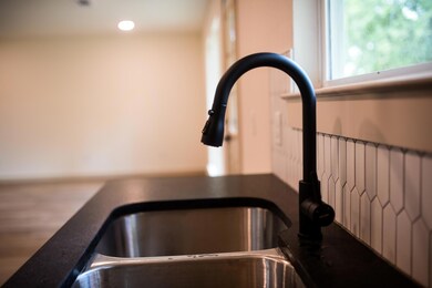 1901 N Main St, Bonham, TX 75418 - photo 4