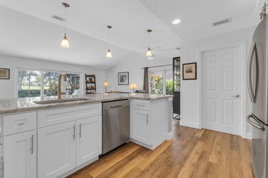 10070 Crosswind Rd, Boca Raton, FL 33498 - photo 6