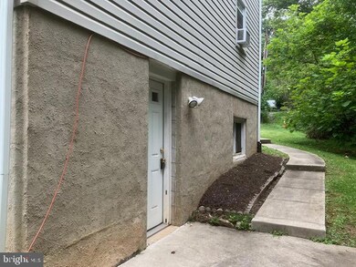 1402 Woodside Ave unit B, Halethorpe, MD 21227 - photo 2