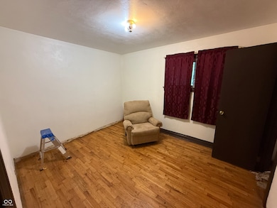 1227 W 9th St, Anderson, IN 46016 - photo 4