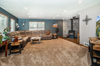 19425 Apache Rd, Bend-17