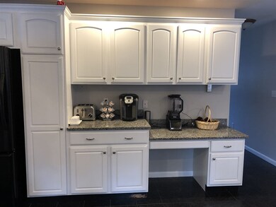 3 Sara Beth Ln, Londonderry, NH 03053 - photo 4