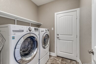 11207 Hill Top Loop, Helotes, TX 78023 - photo 6