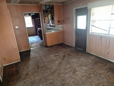 4826 French Dr, Corpus Christi, TX 78411 - photo 7