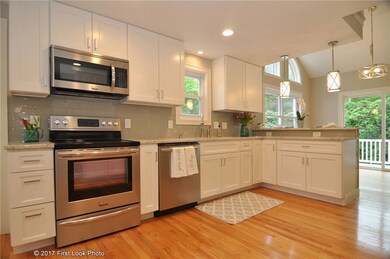 9 Tanglewood Dr, Greenville, RI 02828 - photo 4