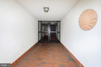 1611 Steamboat Station unit AMBOAT, Southampton, PA 18966 - photo 2