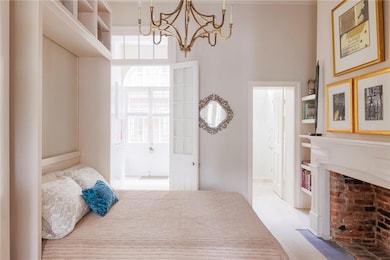 Bedroom w/Murphy Bed down