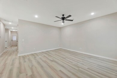 9225 E Fox Pointe Ct, Bel Aire, KS 67226 - photo 6