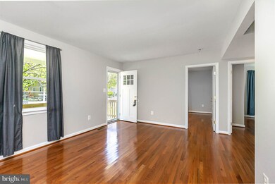 919 Renfrew St, Essex, MD 21221 - photo 5