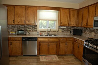 907 Southfield St, Inman, SC 29349 - photo 5