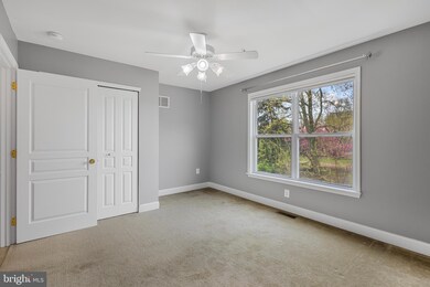 8 Mechanic St, Swedesboro, NJ 08085 - photo 5