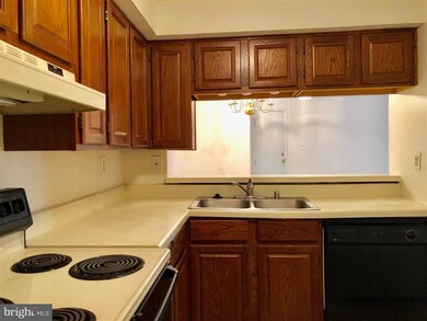 809 Stratford Way unit F, Frederick, MD 21701 - photo 4