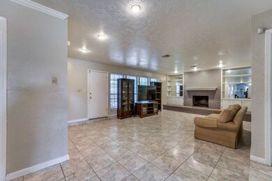 7658 Streamside Dr, Houston, TX 77088 - photo 5