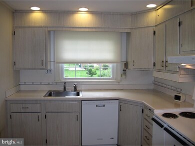 109 Cameron Dr, Wallingford, PA 19086 - photo 7