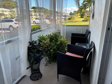 172 Camden H, West Palm Beach, FL 33417 - photo 5