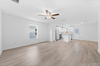 11724 Luckey Villa, San Antonio, TX NULL - photo 4