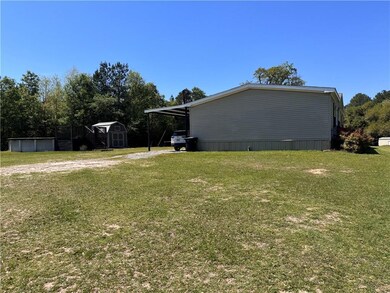 Side yard to the covered car port