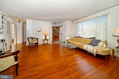 1205 Holton Ln, Takoma Park, MD 20912 - photo 4