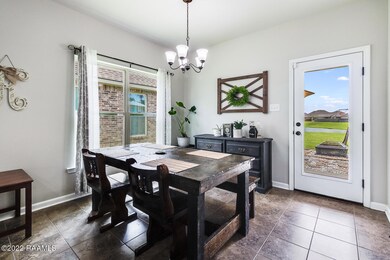 121 Barnet Court-3