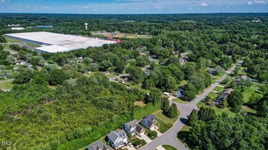 306 Meadowview Ln Eden NC-large-004-014-