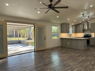 5803 Greencraig Dr, Houston, TX 77035 - photo 7