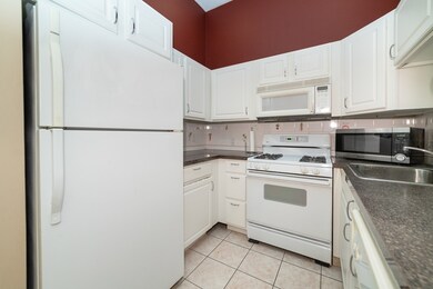 111A W 8th St unit o, Boston, MA 02127 - photo 4