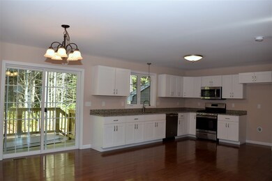 49 Millers Farm Dr, Rochester, NH 03868 - photo 5