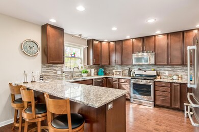 111 Honeysuckle Ln, Thornville, OH 43076 - photo 6