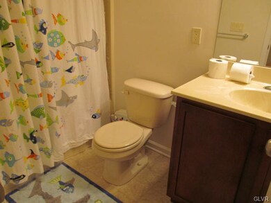 7145 Pioneer Dr, Macungie, PA 18062 - photo 6