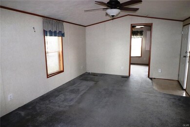 6171 Seanor Ct, Slatington, PA 18080 - photo 4