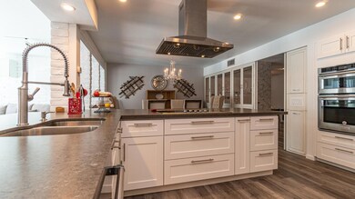 713 E Draper St-19